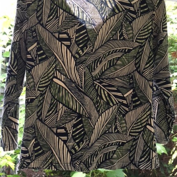 Tropical, NWOT, leaf sweater with beads M - Picture 7 of 7